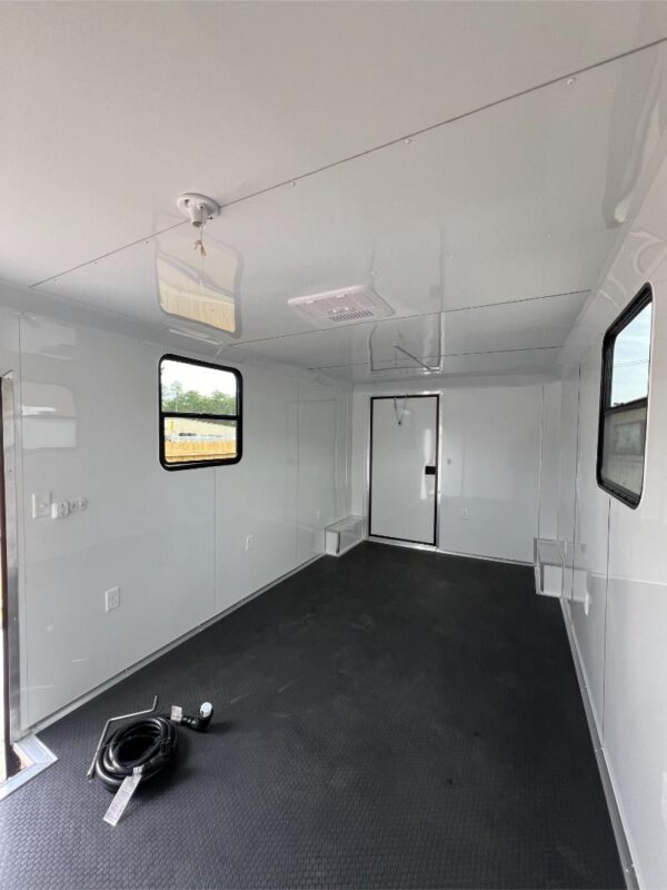 hybrid enclosed trailer 8.5x30ta