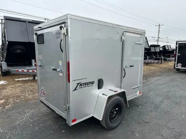 homesteader 5 x 8 enclosed v nose cargo trailer ramp door