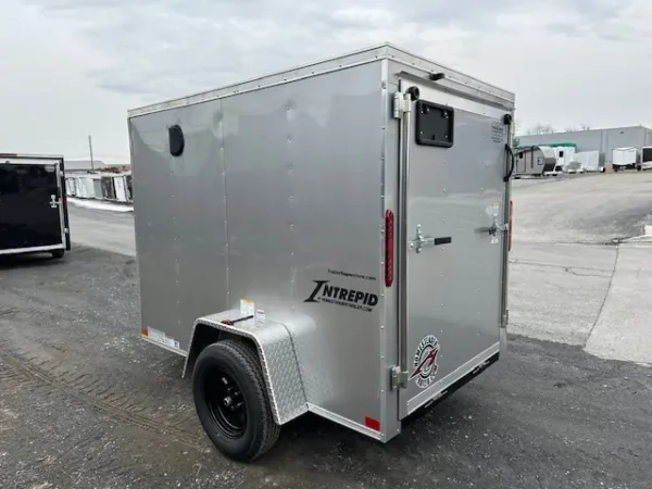homesteader 5 x 8 enclosed v nose cargo trailer ramp door