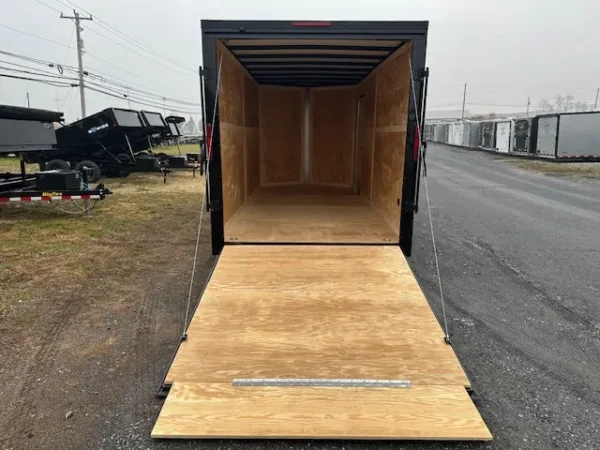 homesteader 7 x 16 v nose enclosed cargo trailer – black trim
