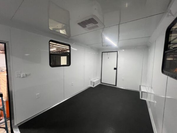 hybrid enclosed trailer 8.5x30ta