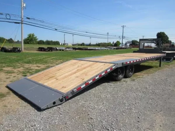 bwise 8 x 30 gooseneck equipment trailer – hydraulic tail