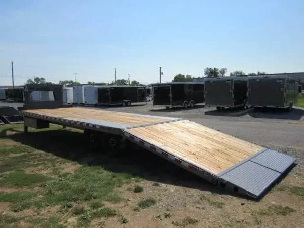 bwise 8 x 30 gooseneck equipment trailer – hydraulic tail