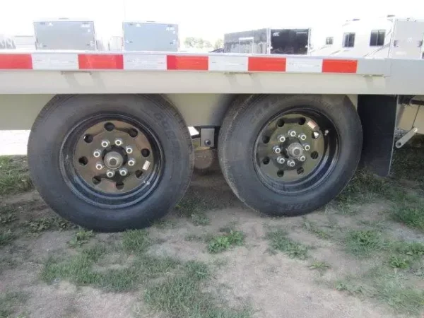 bwise 8 x 30 gooseneck equipment trailer – hydraulic tail
