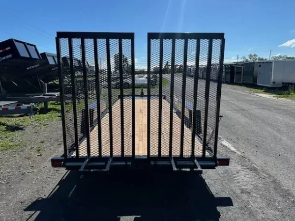 bwise 7 x 20 equipment trailer – split landscape ramp
