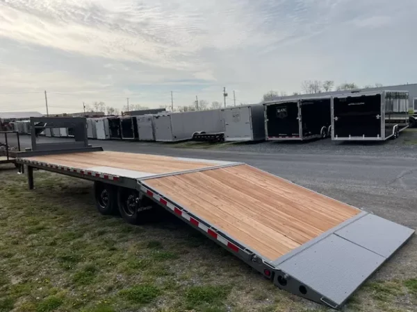 bwise 8 x 28 gooseneck deckover equipment trailer – hydraulic beavertail