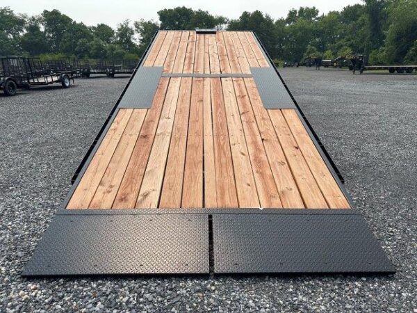 bwise 8 x 26 gooseneck deckover equipment trailer – power tilt