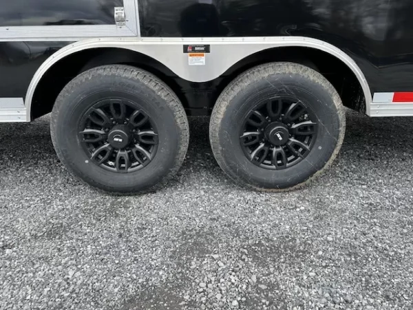 car mate 8.5 x 38 enclosed gooseneck trailer aluminum wheels